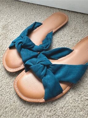 New Old Navy Women’s Teal Knotted Sandals - Size 9